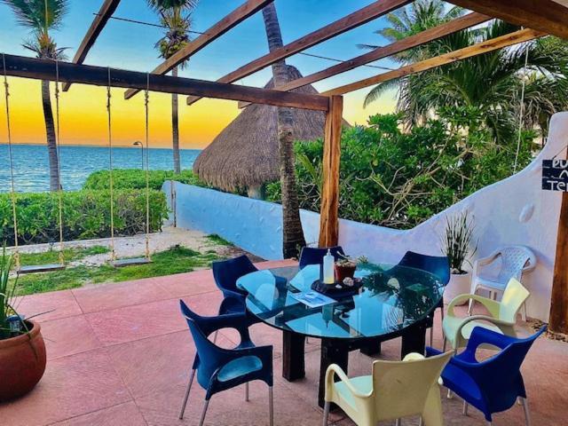 Punta Me Beach Suites Канкун Екстериор снимка
