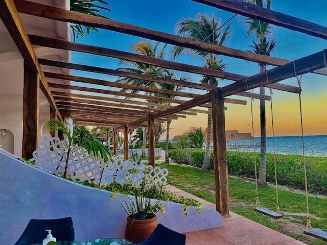 Punta Me Beach Suites Канкун Екстериор снимка