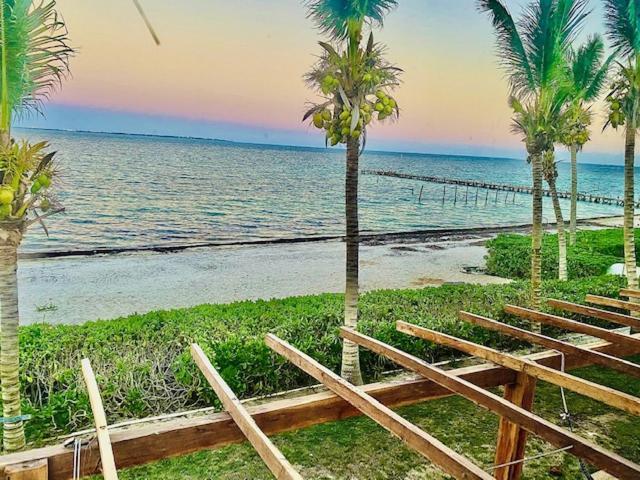 Punta Me Beach Suites Канкун Екстериор снимка