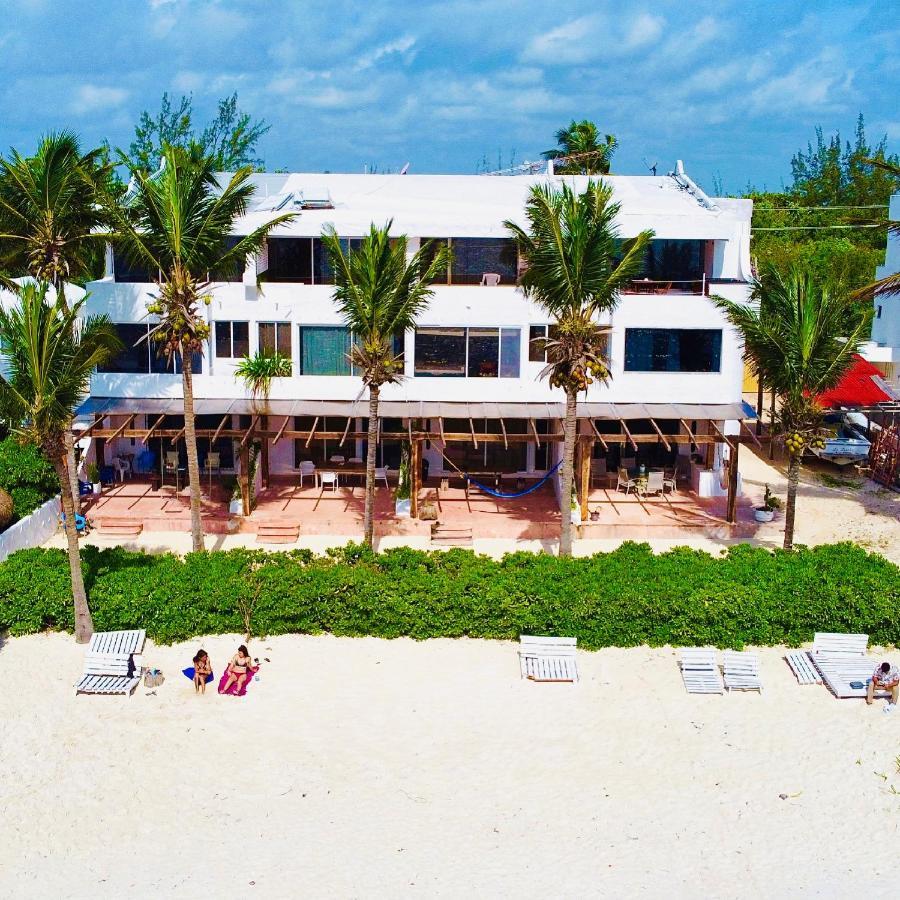 Punta Me Beach Suites Канкун Екстериор снимка