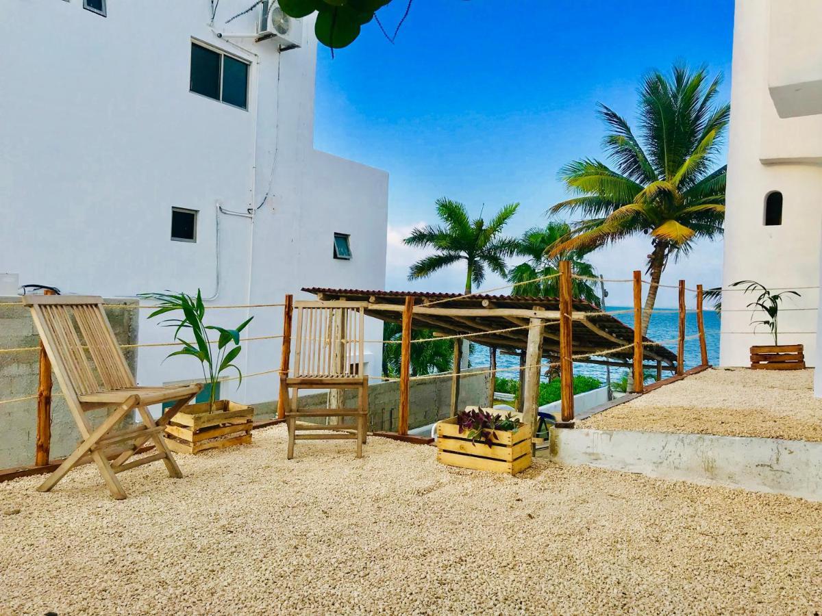 Punta Me Beach Suites Канкун Екстериор снимка