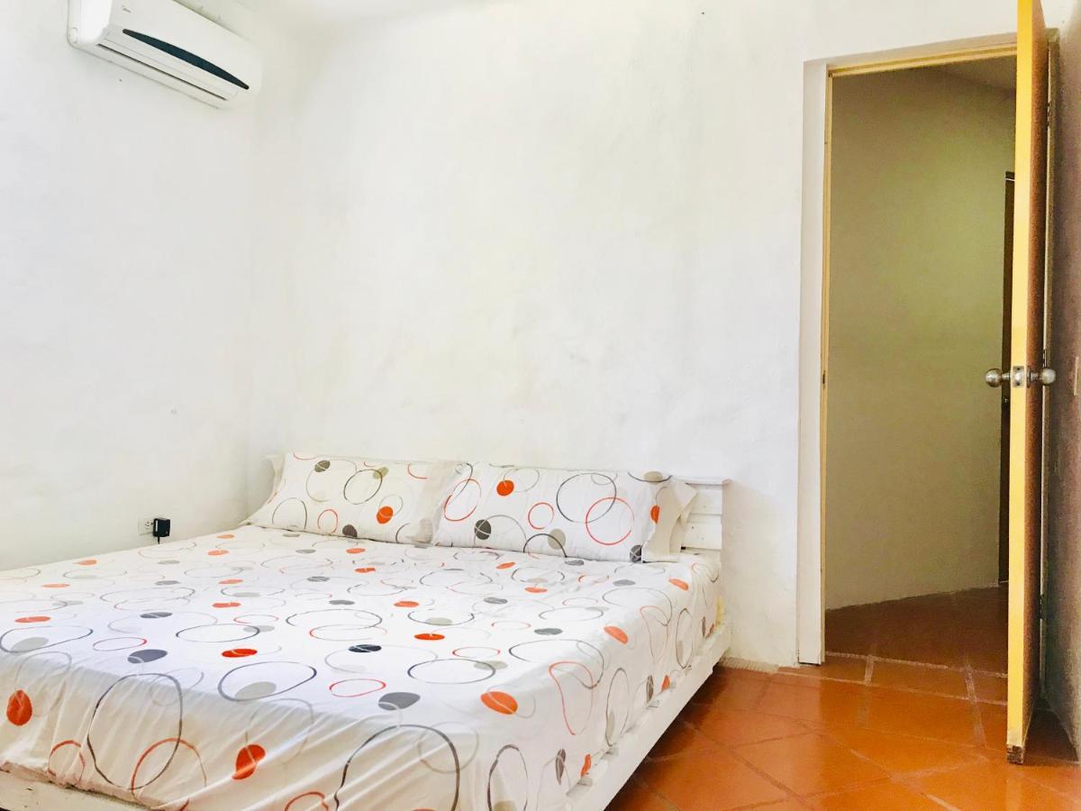Punta Me Beach Suites Канкун Екстериор снимка