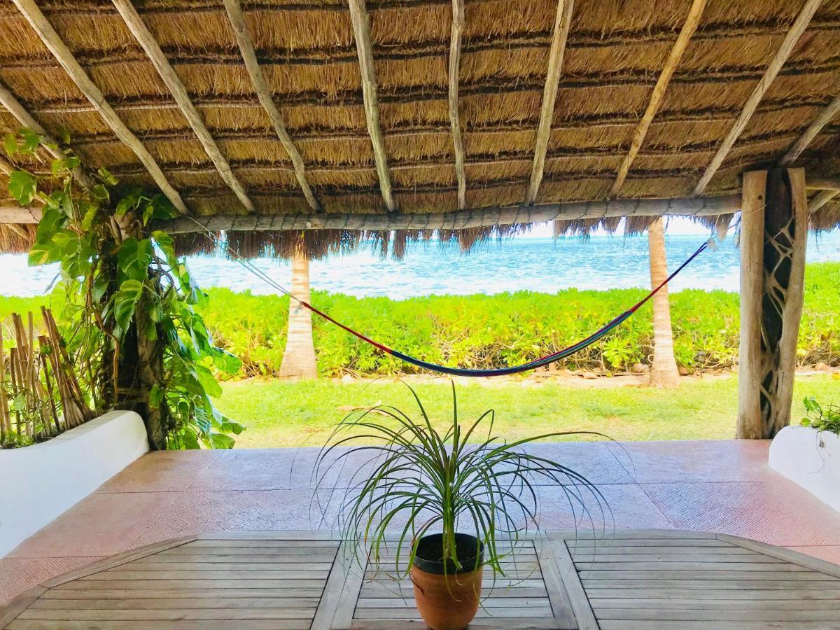 Punta Me Beach Suites Канкун Екстериор снимка